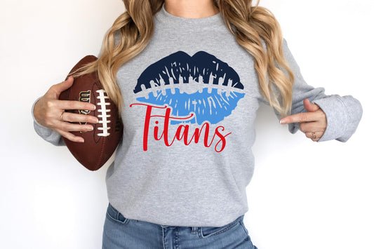 Titans Football Kiss Tee